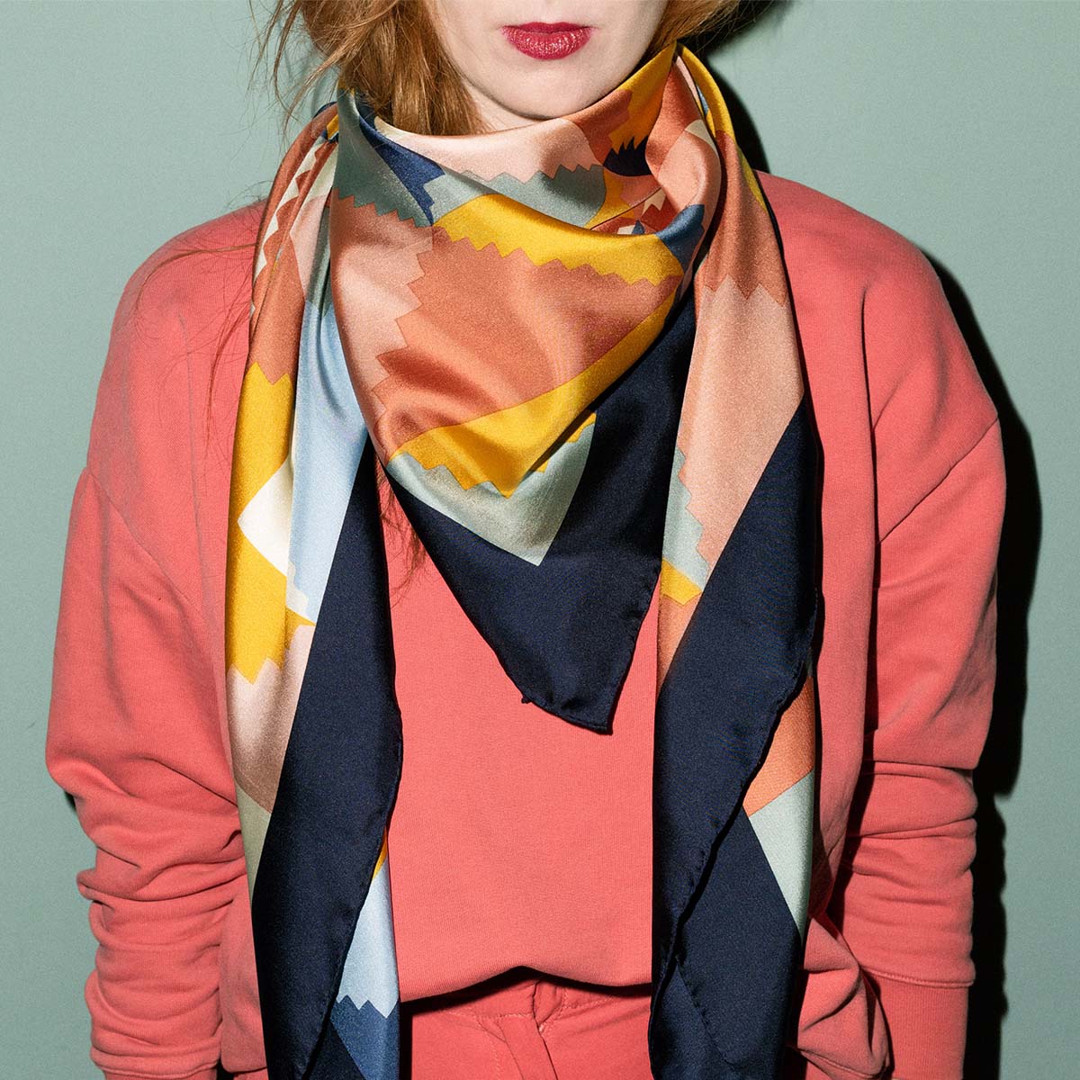 leBauhaus | Indigo fotografiert von Benjakon  für le Foulard Schweiz.